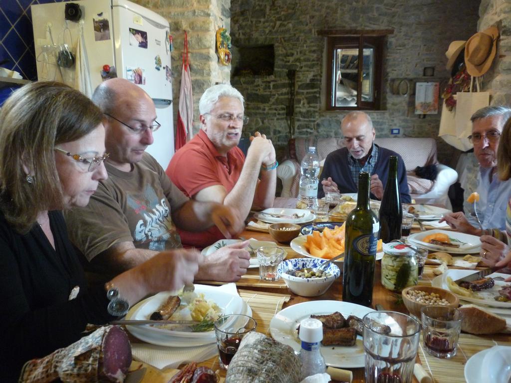 Rocca Del Vento Acomodação com café da manhã San Pantaleone Exterior foto