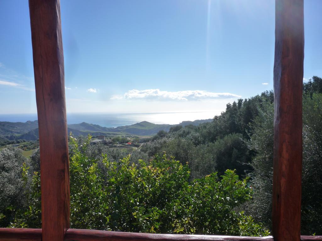 Rocca Del Vento Acomodação com café da manhã San Pantaleone Exterior foto